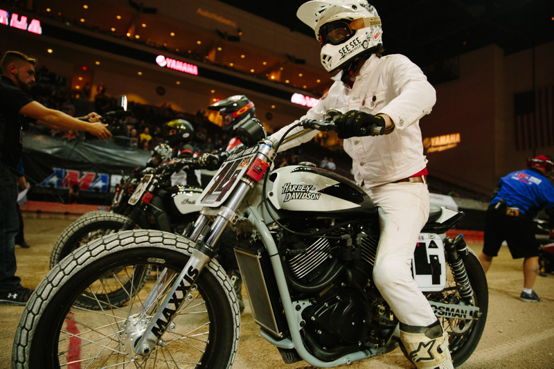 Illustration for article titled Behold The Controlled Chaos That Is Flat Track Motorcycle Racing